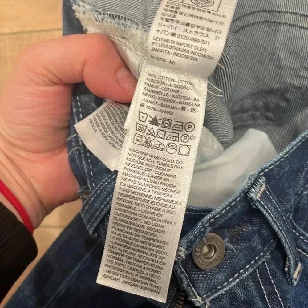 NWT $168 Levi’s Full Flare Women’s Jeans High Rise Organic Cotton Sz 25 x 31 - Picture 8 of 10